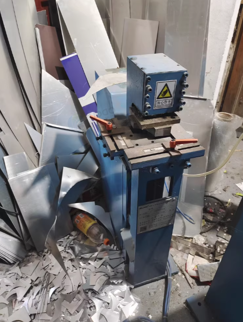 台州地区处理交通标志牌整套设备