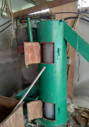 上海地区处理粉碎机、脱标机、吹瓶机等