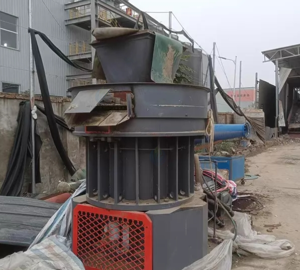 成都地区处理固废生物颗粒650立式环模制粒机