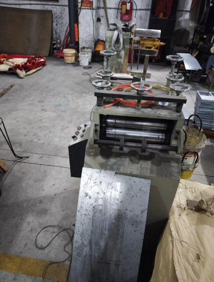 佛山地区处理63吨广锻气动冲床、80吨、50吨、30吨振业齿轮冲床