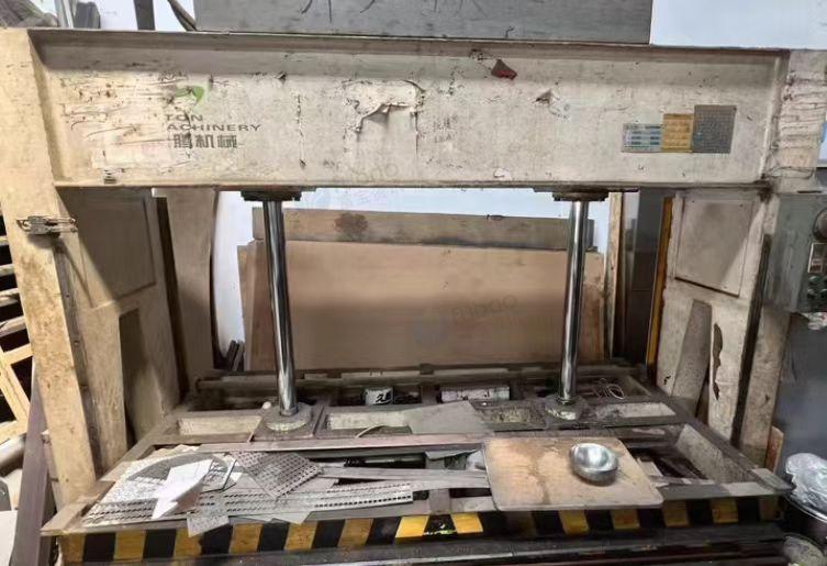 洛阳地区闲置处理滚边机、折弯机、冲床、压力机、冷压机等