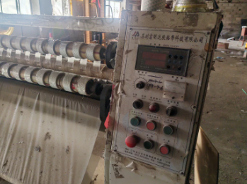 潍坊地区胶带厂处理4轴胶带分条机