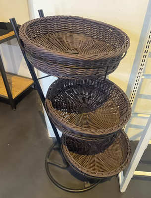 上海地区处理水果玩具货品陈列框、吧台蛋糕柜、收银台等