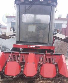 新乡地区处理四行玉米收割机