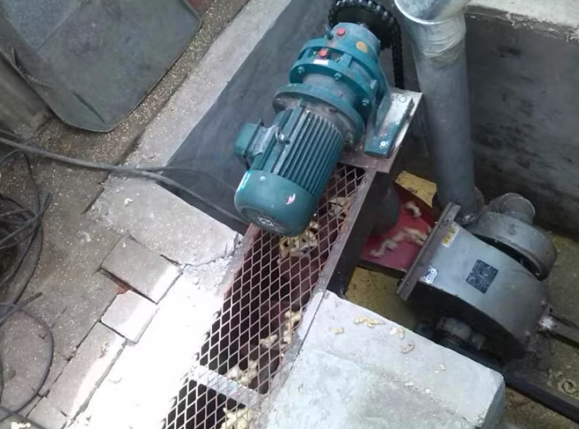 辽阳地区处理玉米膨化机 粉碎机 螺旋传送机 