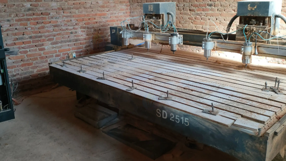 大理地区经营部处理4台雕刻机