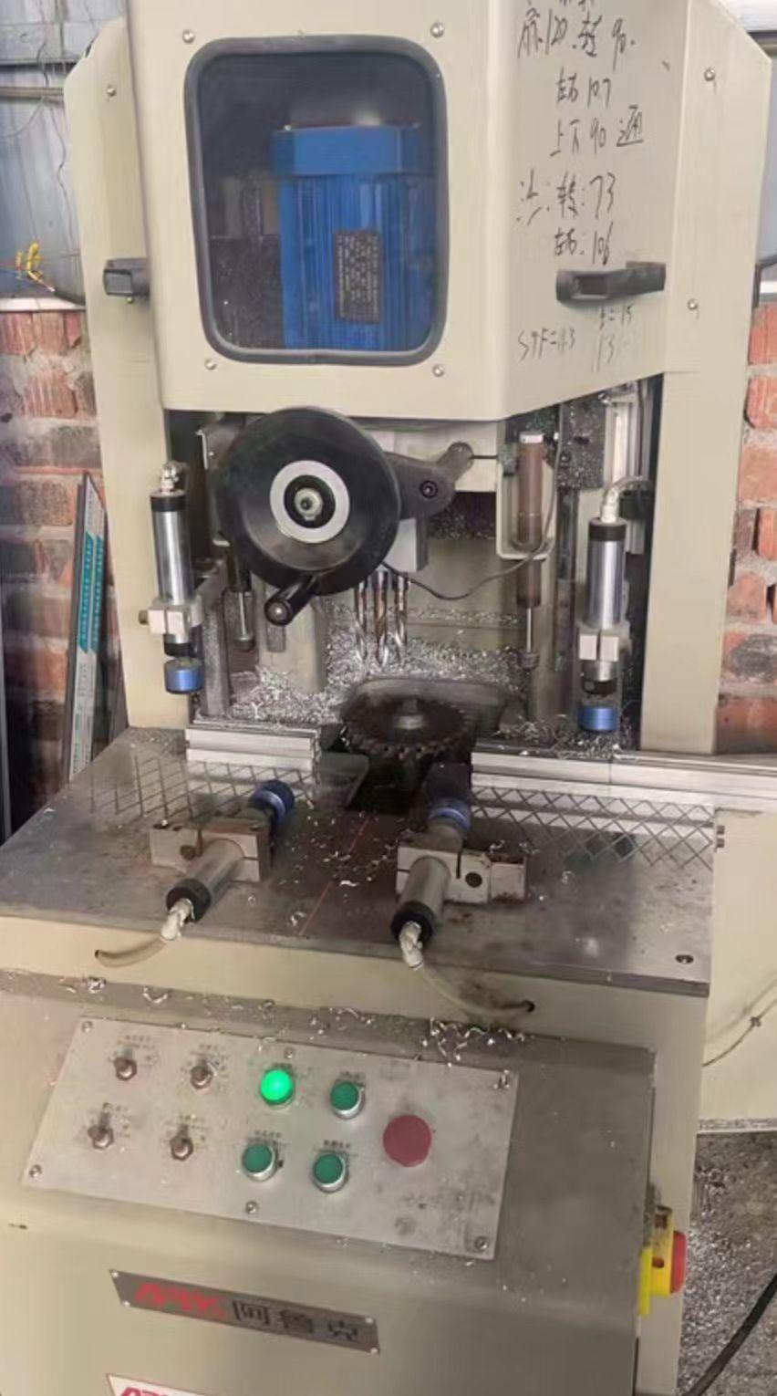 成都地区处理复合机、穿条机、锁合机、转盘锯等门窗加工设备