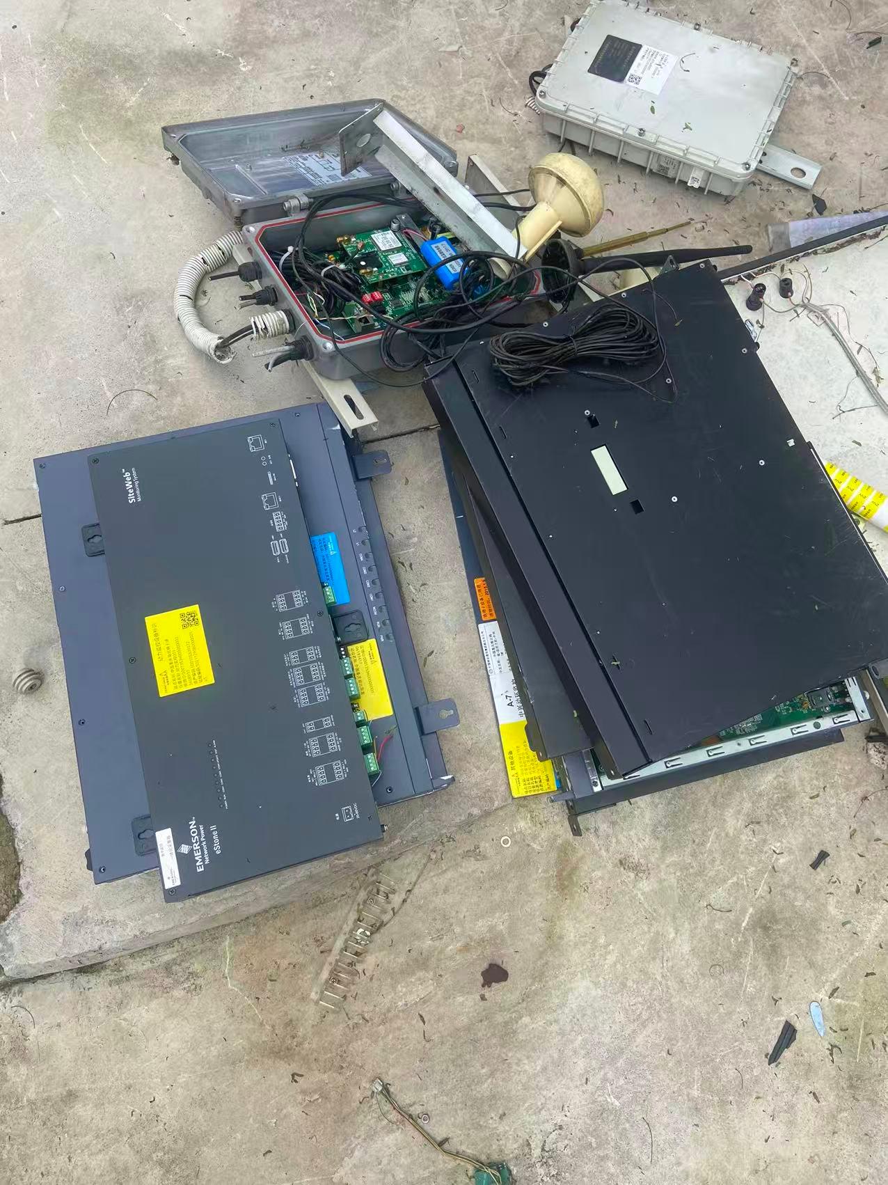 12月30日重庆渝北铁塔公司一体化机柜、动力及环境监控单元、UPS电源柜等报废资产一批（包2）转让公告