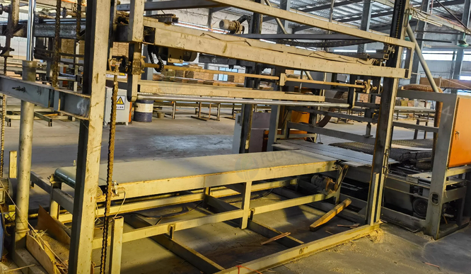 贵港地区处理锅炉、排板线、热压机、锯边机、砂光机等整厂设备