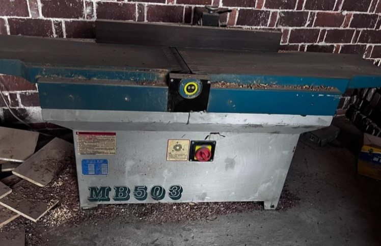 赣州地区处理广东锐豪45度精密锯 平刨 双头铣床 带锯 推台锯带吸尘器