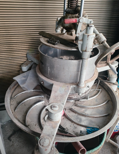 恩施地区茶叶公司处理55型揉捻机、八角机、蒸汽设备