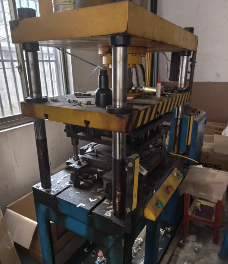 泰州地区工厂处理30T液压机