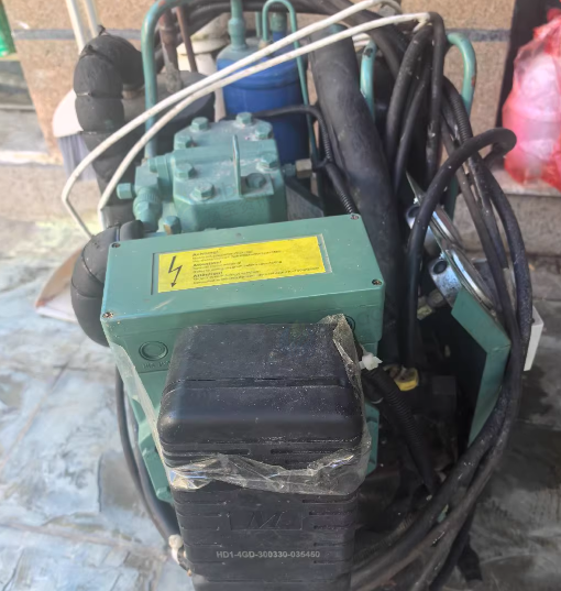 万宁地区处理全新船用冷冻机组