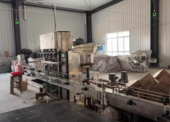 西安地区日化厂处理灌装生产线处理、锁盖机、贴标机、喷码机、封箱机等