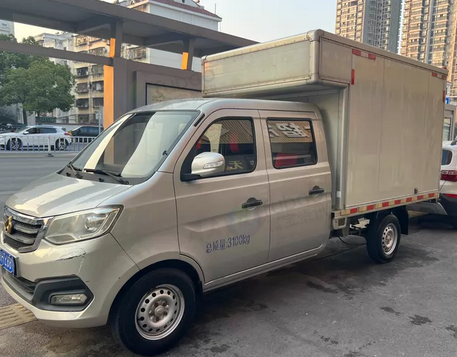 荆门地区处理双排集装箱小货车