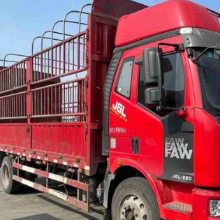 泸州地区处理解放牌重型仓栏式货车