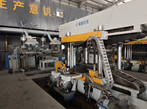 徐州地区工厂处理通塑200-600PE波纹管生产线6台