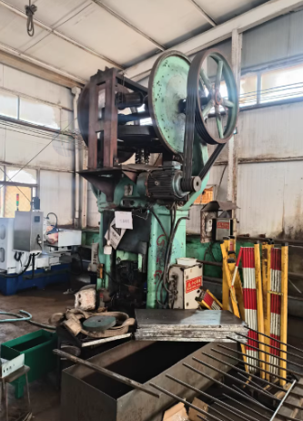 潍坊地区工厂处理160吨摩擦压力机