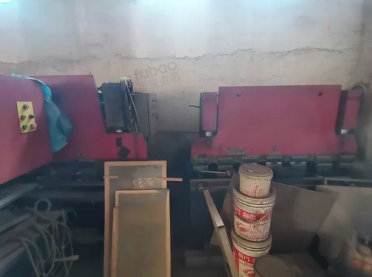 南宁地区工厂处理1.5米折弯机、3.2米剪板机、双工位液压冲床等