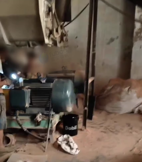 无锡地区工厂处理420颗粒机2台、破碎机粉碎机全套设备