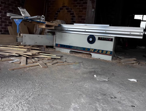 赣州地区处理广东锐豪45度精密锯 平刨 双头铣床 带锯 推台锯带吸尘器