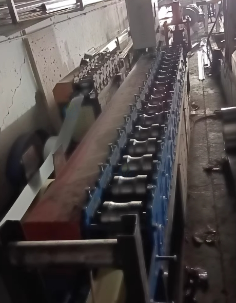 佛山地区处理125卷闸机自动切断机、7分槽轨机