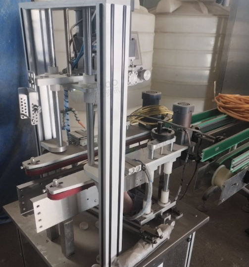 无锡地区工厂处理玻璃水罐装生产线+空压机气磅