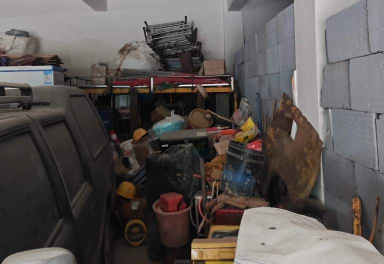 海东地区工厂处理焊机数台、发电机数台等设备