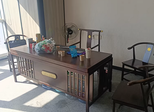 武汉地区公司处理办公桌椅、茶桌、智能茶吧机等