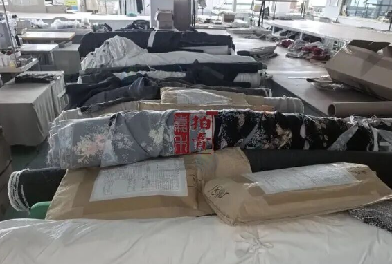 近期大连成品衣、原料、设备拍卖公告