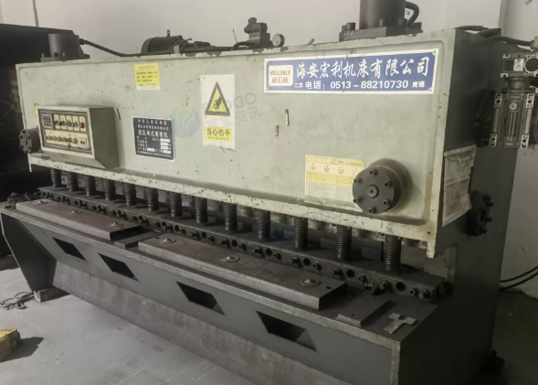 苏州地区工厂处理剪板机1台、折边机1台、角铁法兰机1台、角铁卷圆机1台