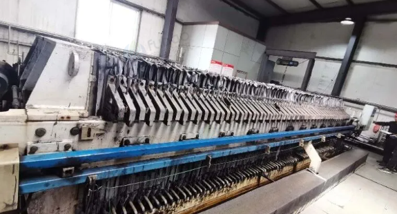 1月3日石嘴山科技公司设备类资产（机器设备、车辆和电子及办公设备、）洗配煤设备及煤矸石工业型煤设备等、吸尘车1辆、洒水车1辆、电脑、打印机、茶几沙发等、生物资产共计8项、无形资产共计32项网络拍卖公告