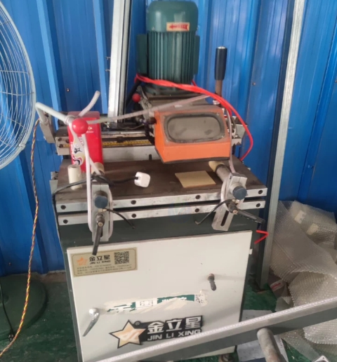 成都地区处理金立星仿型铣斜切锯门窗加工切割机