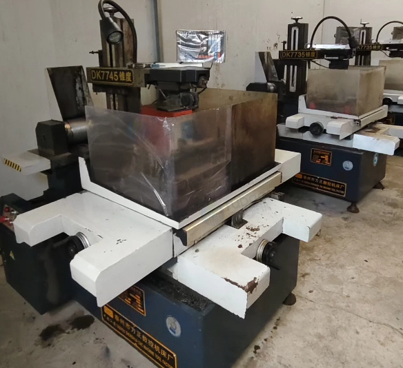 苏州地区工厂处理快走丝线切割机床3台