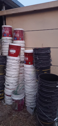 日照地区处理1批涂料桶