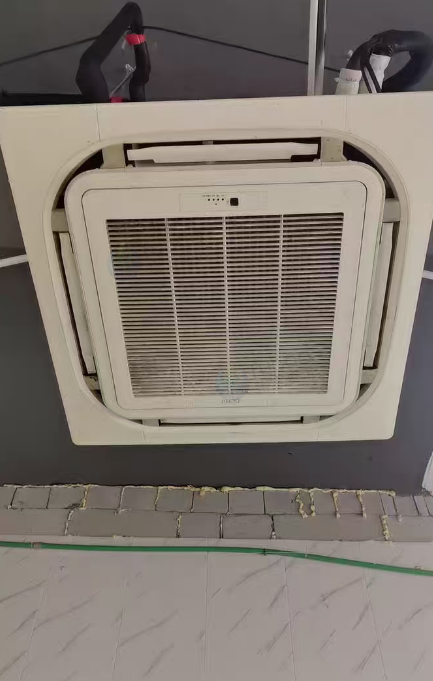 长沙地区处理志高吊顶机空调2台