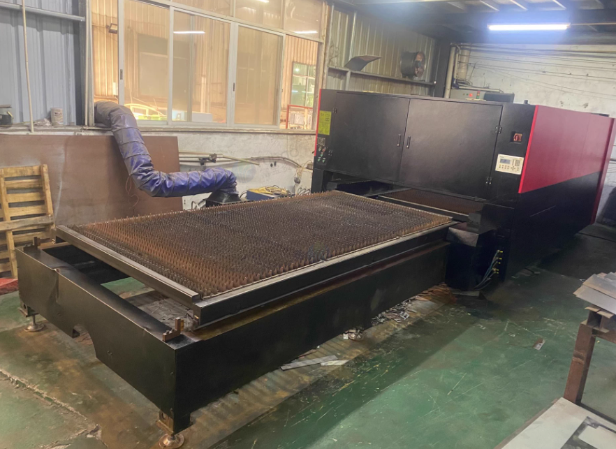 江门地区工厂处理机床设备数台