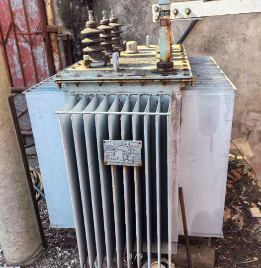 徐州地区工厂处理高压配电柜1套、电力柜3组