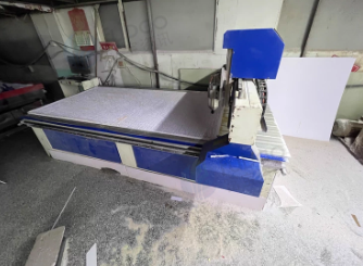 青岛地区更新设备处理2台广告雕刻机