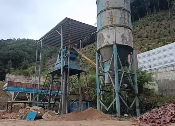 广州地区处理佛山佛弘PLD搅拌站带水泥罐和控制柜 