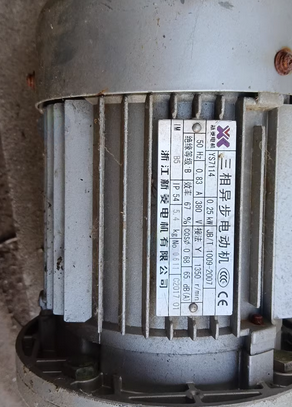 北京地区处理三相异步电动机配蜗轮蜗杆减速机2台