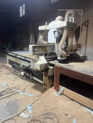 玉林地区工厂处理自动切割机、雕刻机、推台锯等