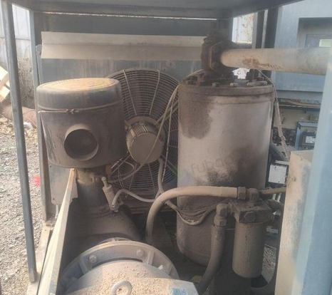 潍坊地区处理2台螺杆空压机