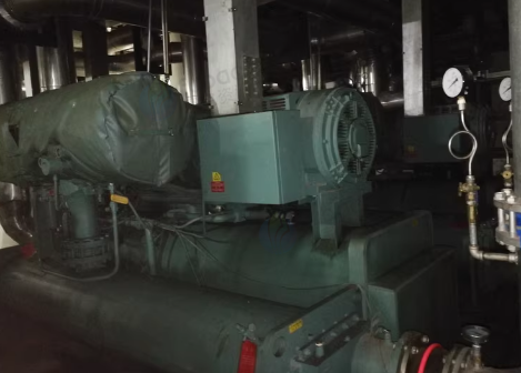 杭州地区处理约克YS35螺杆冷水机组拆机件、压缩机、启动柜、电机