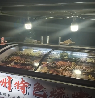 上饶地区处理烧烤车、展示柜带灯
