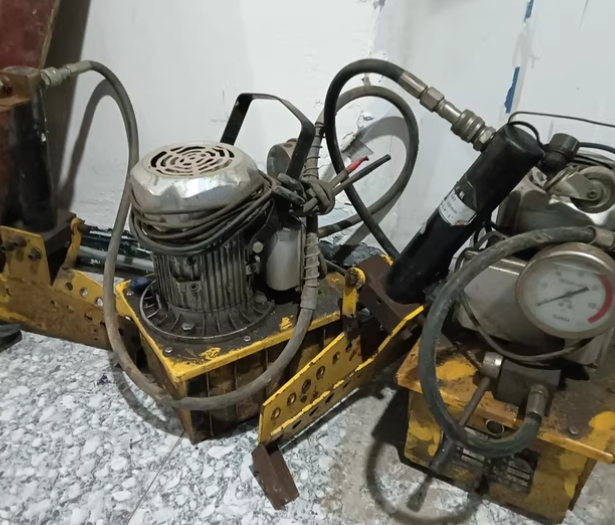 南充地区个人处理1寸镀锌钢管液压弯管机