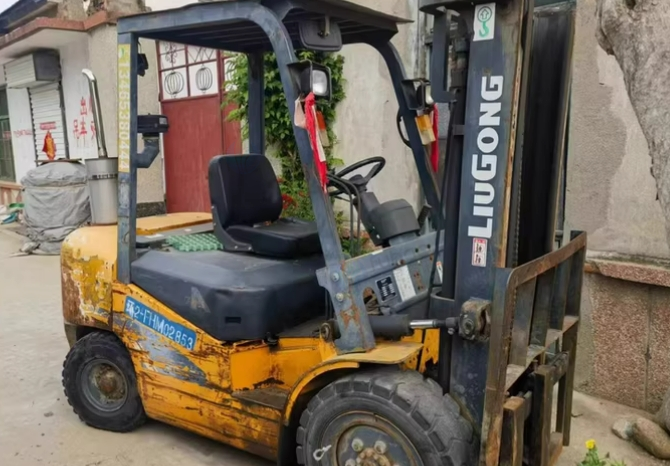 泰安地区处理柳工叉车3.5吨