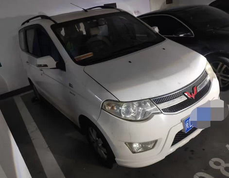 厦门地区处理五菱宏光S白色七座