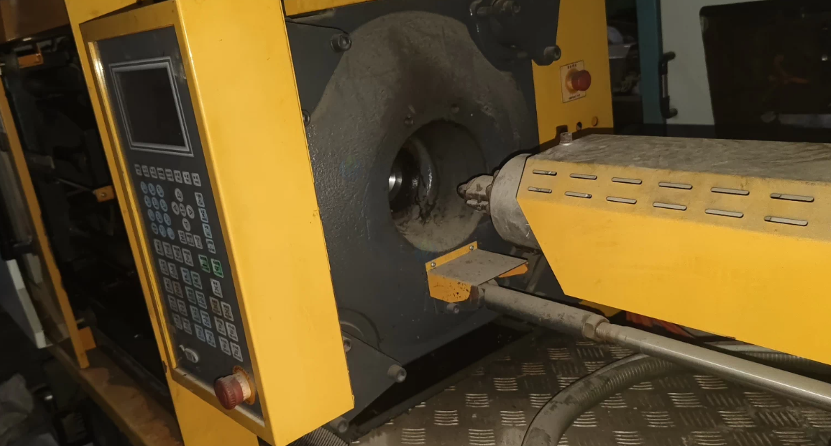 阜阳地区工厂处理复力140注塑机