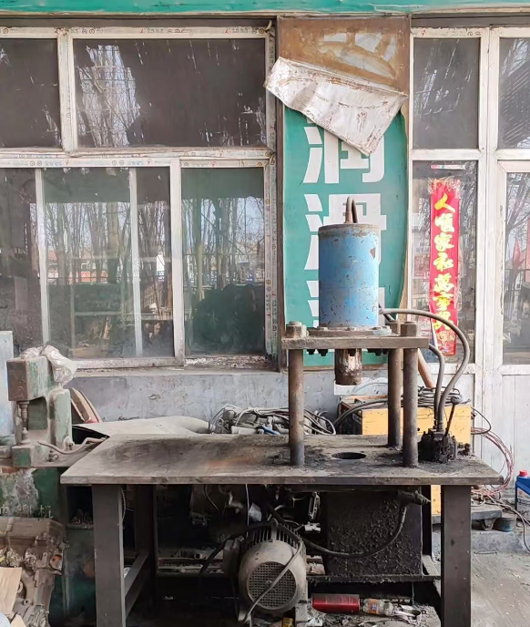 长治地区工厂处理机床（打孔机）、大型压力机50吨、一百吨的压力机、切割机、四柱液压机等